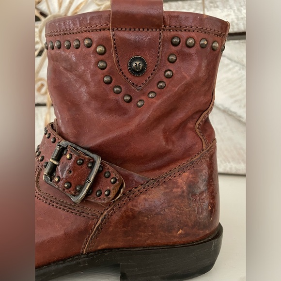Frye Ankle Boots Brown Size: 6 - Picture 2 of 7